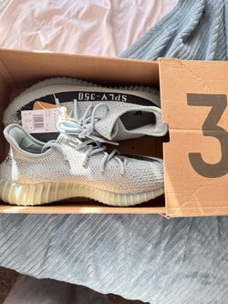 Yeezy boost v2