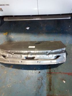 2025 Tesla Cybertruck Hood