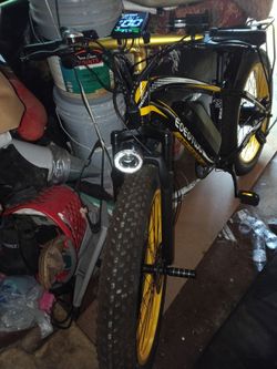 Brand new black and gold E bike