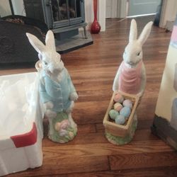 Vintage Style Easter Bunnies With Eggs