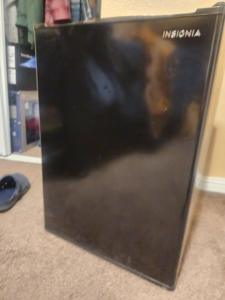 Insignia Mini Fridge