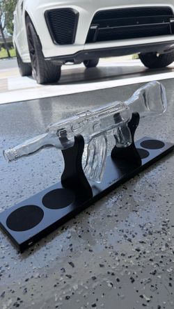 NEW - open box, never used DECANTER