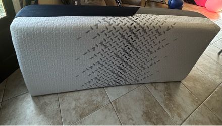 Nectar Luxe Memory Foam, Twin XL, Like New, Excellent Condition