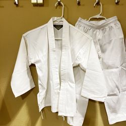 New! Century Martial Arts Gi (Age 6-8)