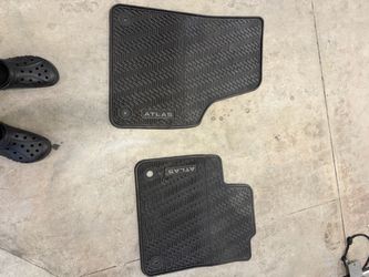 Volkswagen Atlas Rubber Floor Mats – Set of 2