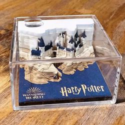 Harry Potter Hogwarts School Note Pad Sculpture *LED* 