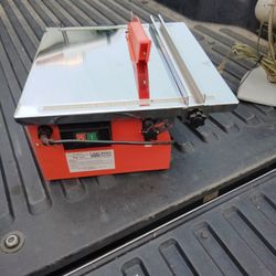 Serrucho.     Pa.  Cortar.  Seramica.  Nuevo ... ...Con Agua ..Varato