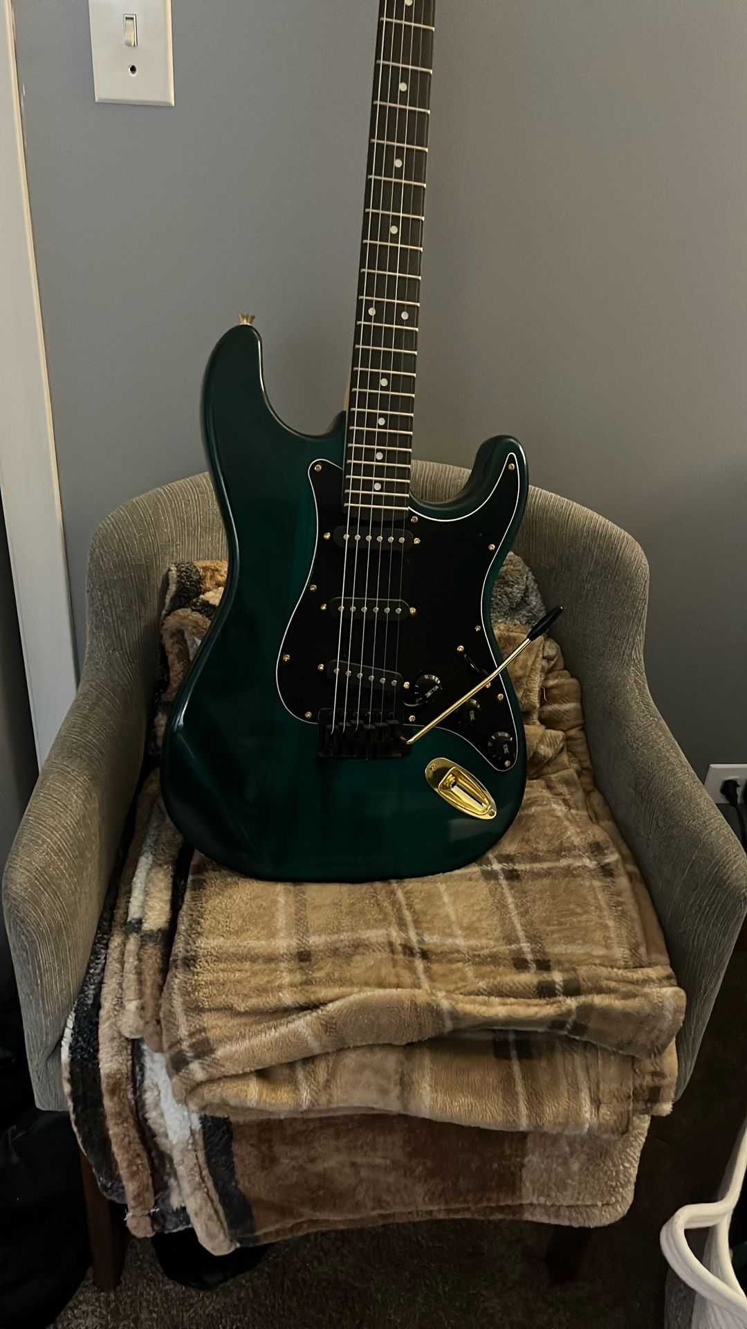 Mustar Electric Guitar