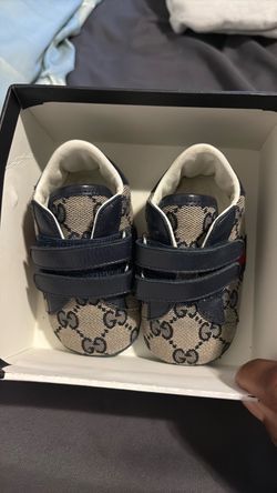 Gucci baby shoes
