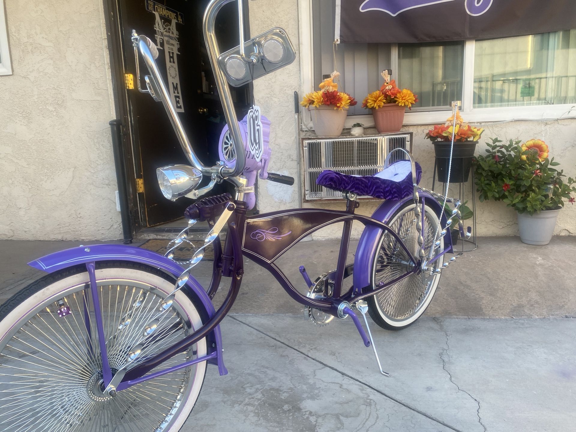 purple lowrider bicycle Micargi Hero 20" Girls Beach Cruiser Experience timeless elegance with the Tracer Smart Classic Lowrider Beach Cruiser Bike A few more Lowrider Bicycles
