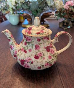 Vintage porcelain teapot from the Formalities by Baum Bros Victorian Rose Chintz