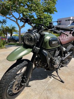 Ducati Scrambler Urban Enduro