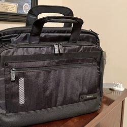 NEW Targus  Computer and Accessories Bag with FREE iPad Pro 12.9 2017 Case