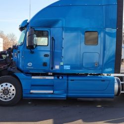 2019 Mack Anthem With Trailer 