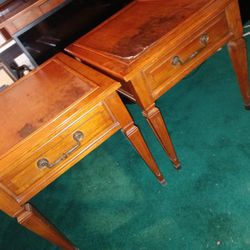 Twin Hekman End Tables   Mid-century Modern 