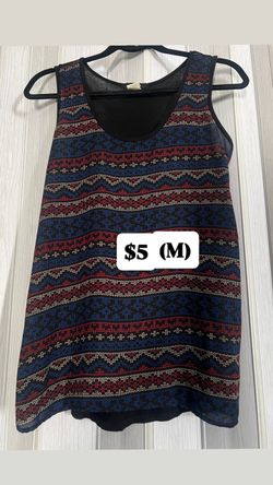 Women's shirts size (M )