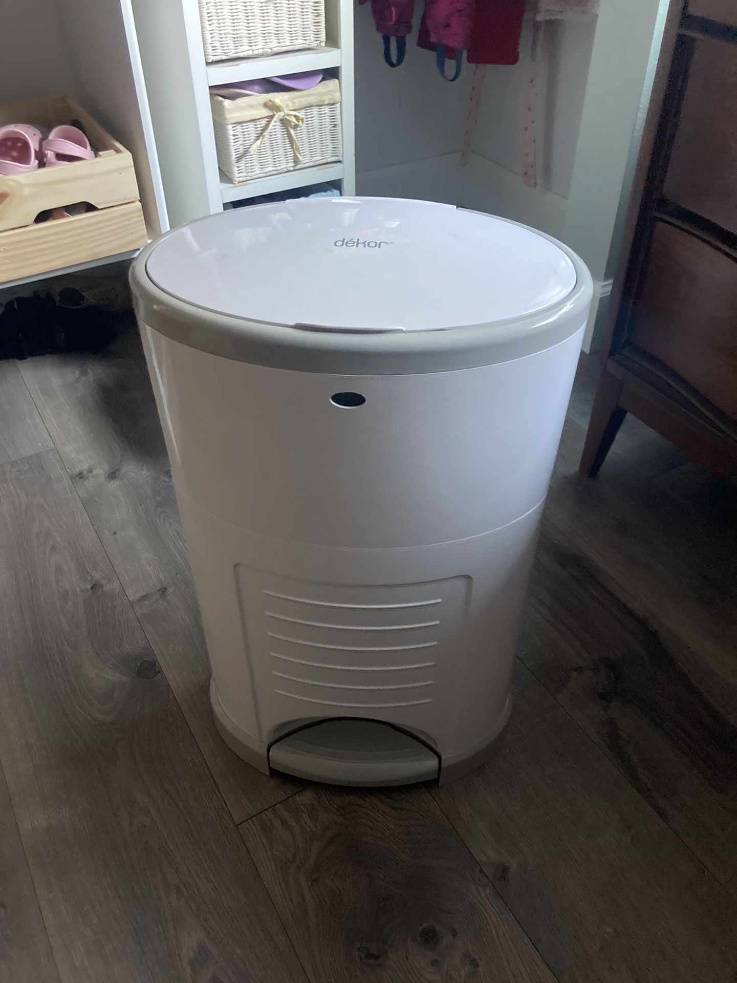 Dekor Diaper Pail