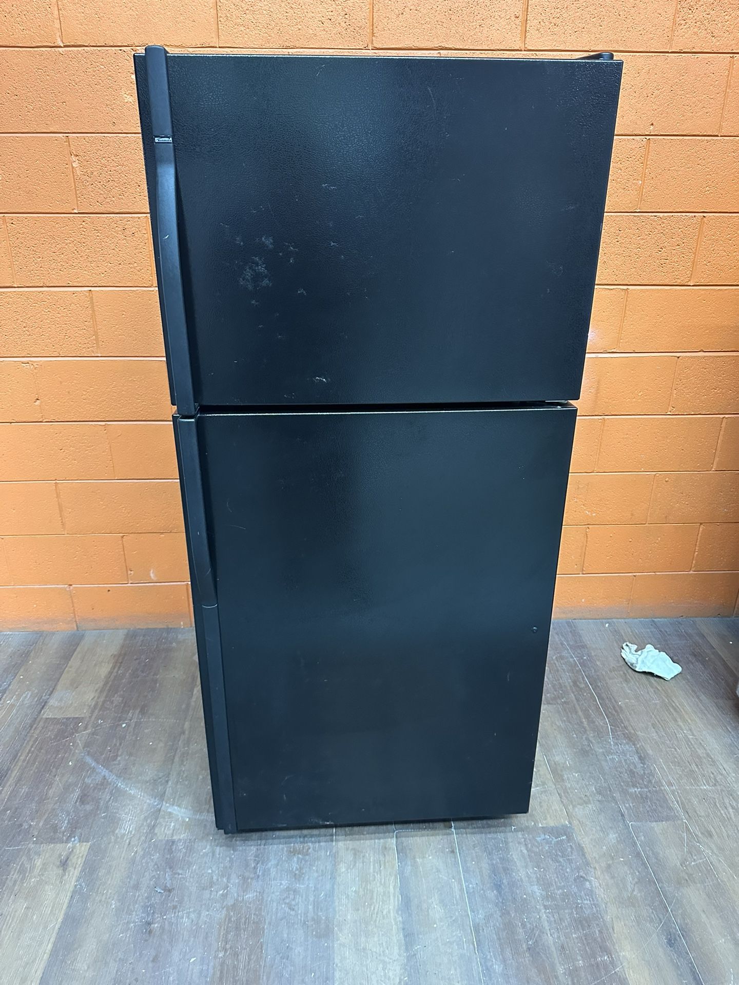 fridge with ice maker and water dispenser