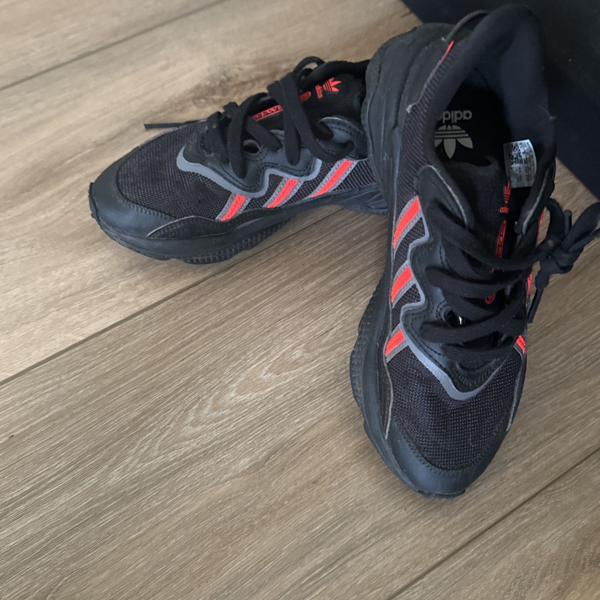 adidas black shoes 5 1/2