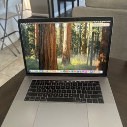 APPLE MACBOOK PRO 15” INTEL 6 CORE i7 16GB RAM 256GB SSD! LOADED!