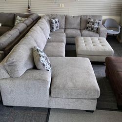 Brand New / couch / Sectional /Living room set