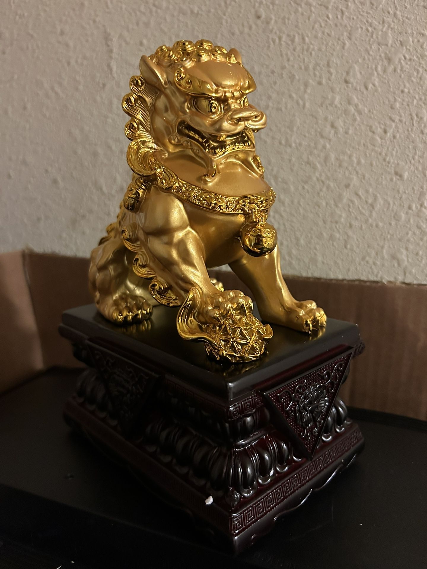 A Pair of Gold Lions Statues Guardian Chinese