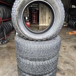 20 INCH TIRE LT 285/65R20 COOPER DISCOVERER AT 3