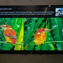 Sharp Aquos Quattron 70"" 3D LCD 1080P 240hz FullHD TV + Wall Mount
