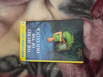 nancy drew the secret of the old clock by Carolyn keene