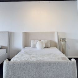 Curved Headboard Platform Bed Frame — Queen / King