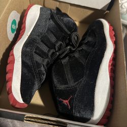 Jordan 11 size 10c
