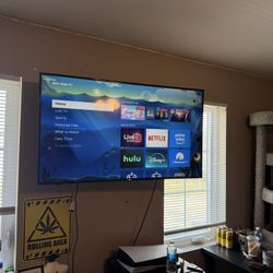 Roku Onn Tv 42” And Tv Mount 