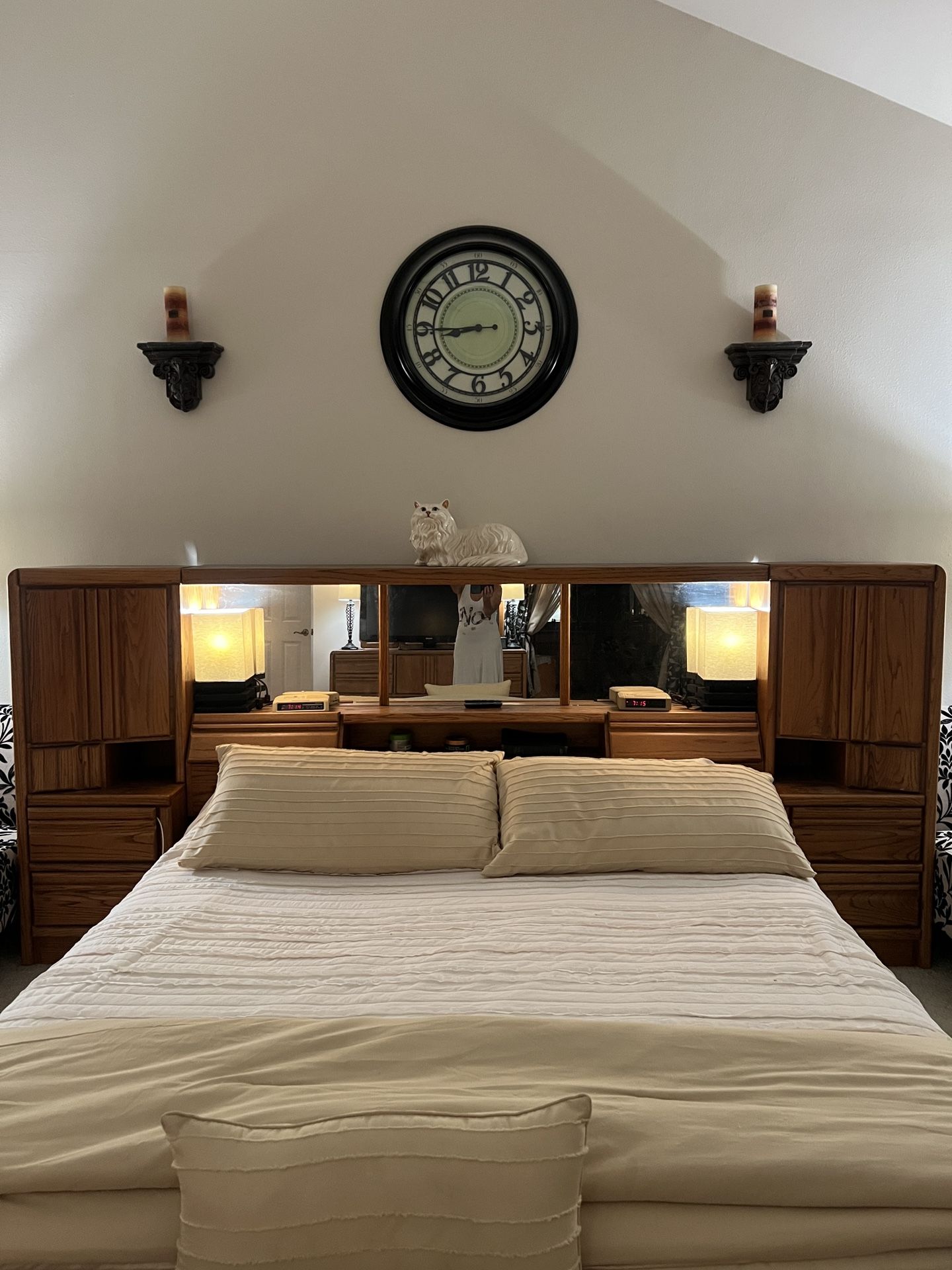 California King Bedroom Set with Dresser and Mirror