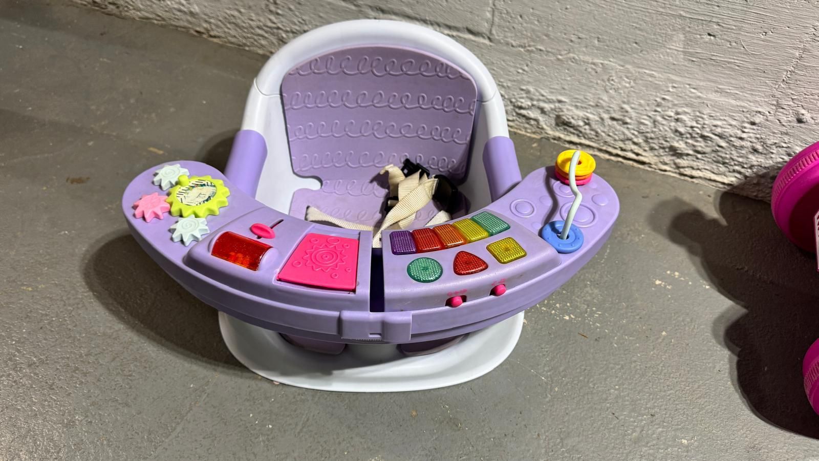 Infantino Music & Lights 3-in-1 Discovery Seat & Booster in lavender