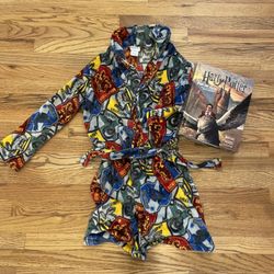 Harry Potter Robe and Pop Up Book