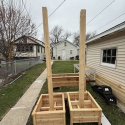 Cedar Planter Post For String Lights 