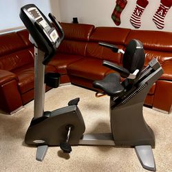 Matrix Commercial Recumbent Exercise Bike