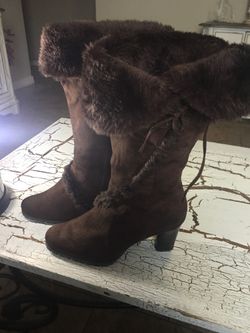 Boots size 8