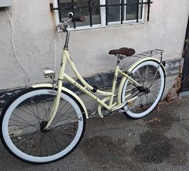 Retrospec Venus step-thru city BICYCLE