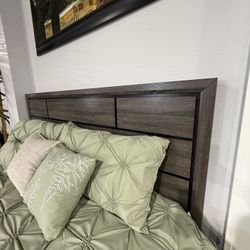 4 PC KING BEDROOM SET 