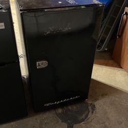 Frigidaire Mini Fridge