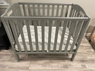 Baby crib