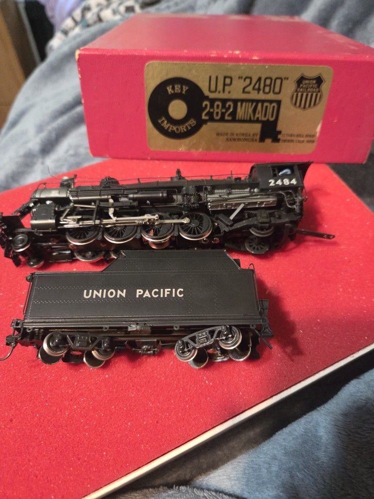 Key Imports HO Scale U.P. "2480" MIKADO