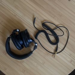 Studio headphones