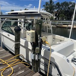 Boston Whaler 270 Vantage 