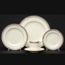 Stanford Court By Noritake China