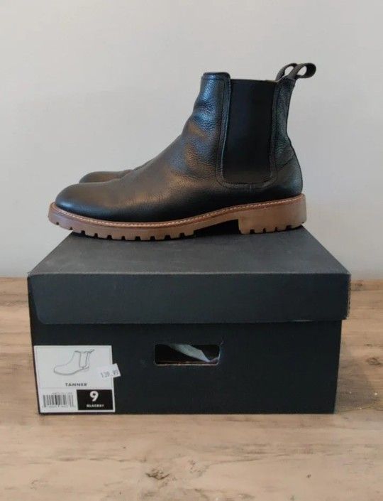 Banana Republic Boots Ortholite Men's sz 9 Tanner Chelsea Pull On Black Leather