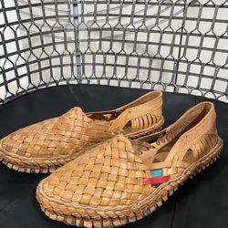 Mohinders buffalo leather woven flats - size: 8 brand new
