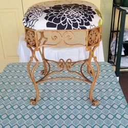 Small bench 
