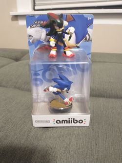 Sonic The Hedgehog Amiibo & Shadow Figurine